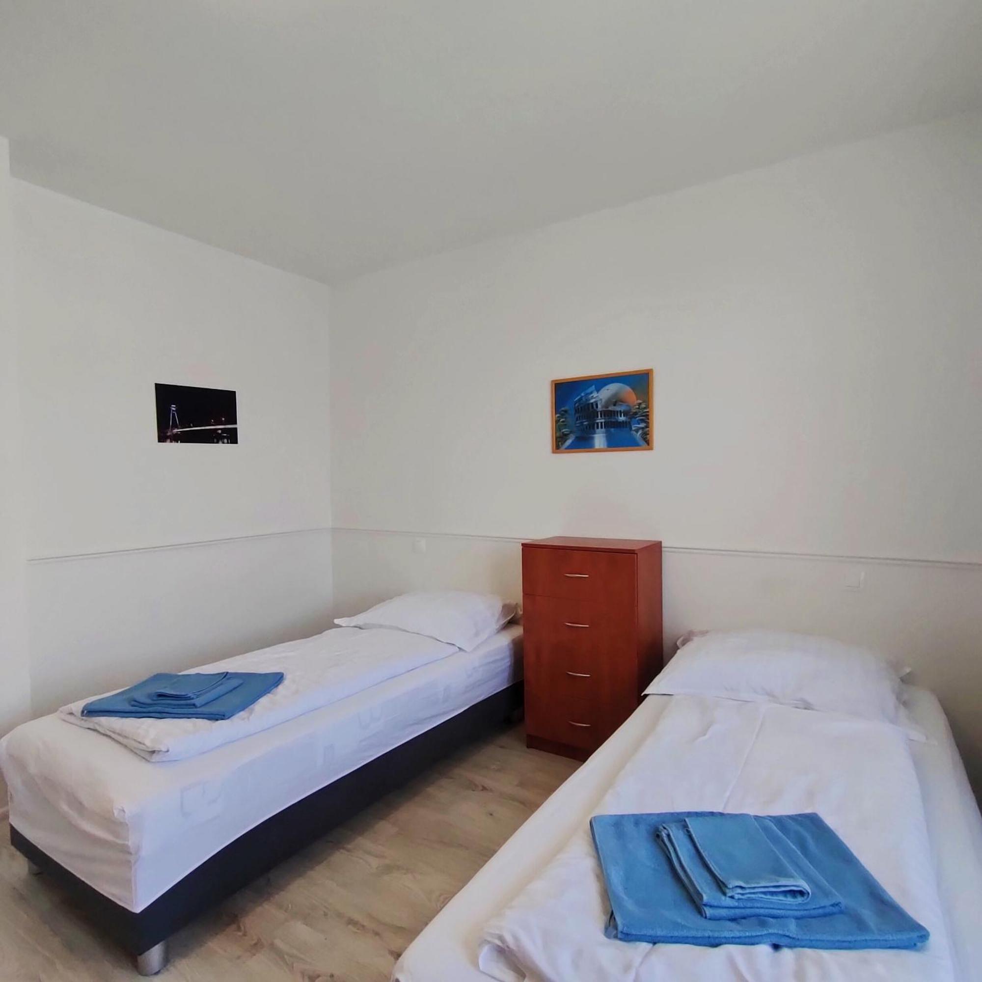 ברטיסלאבה Sag Riazanska Residence 3 Room Free Wi-Fi מראה חיצוני תמונה
