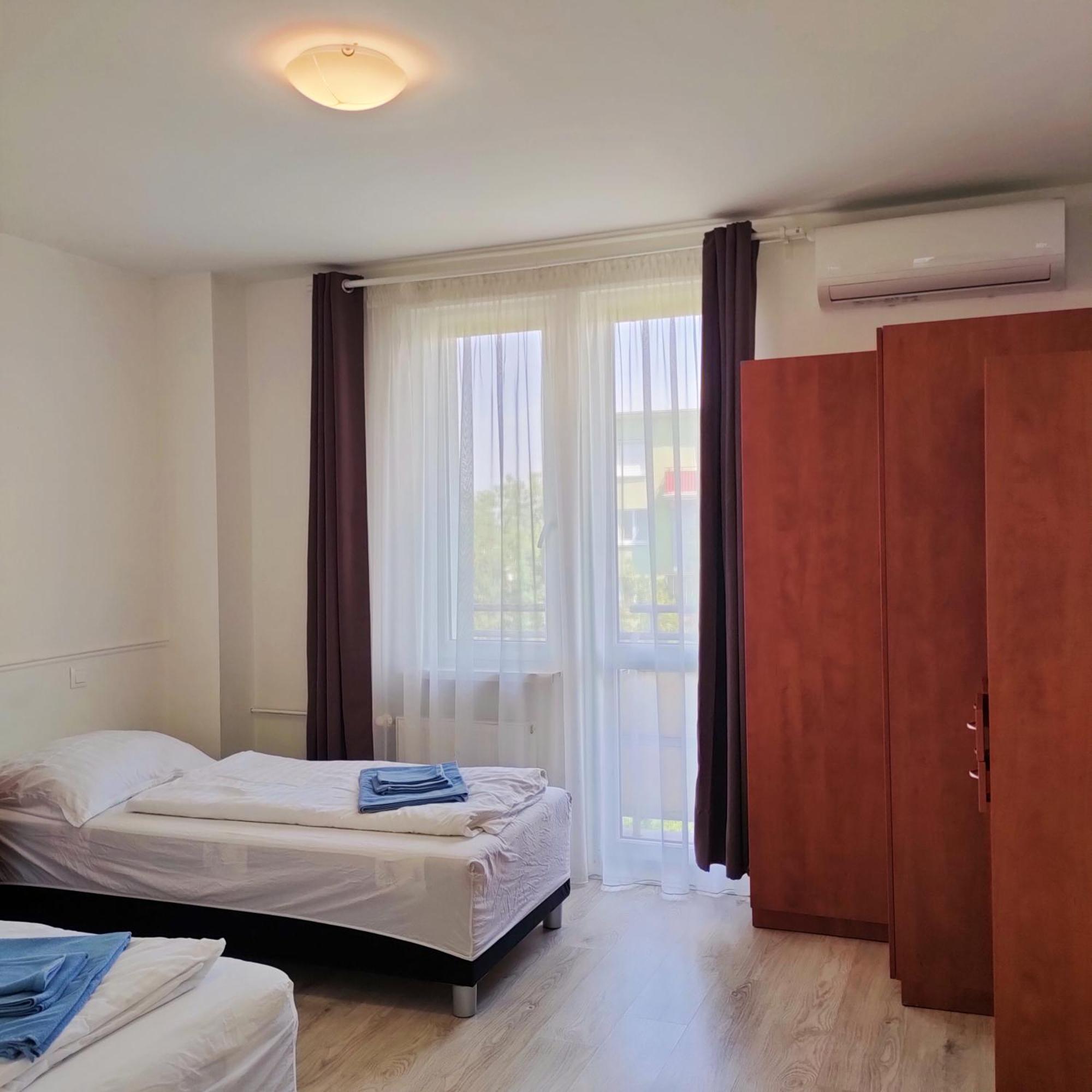 ברטיסלאבה Sag Riazanska Residence 3 Room Free Wi-Fi מראה חיצוני תמונה